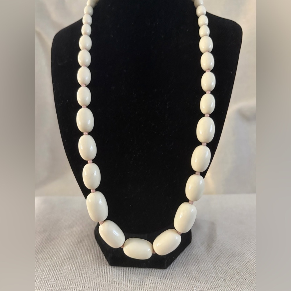 Classic White Beaded Necklace - Elegant Everyday Jewelry